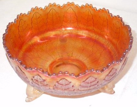 Fenton LEAF TIERS Bowl -in marigold. 8.5 in. diameter